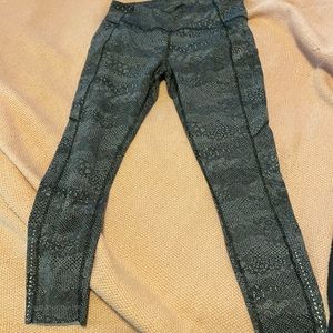 Lululemon legging with pockets (size 10)
